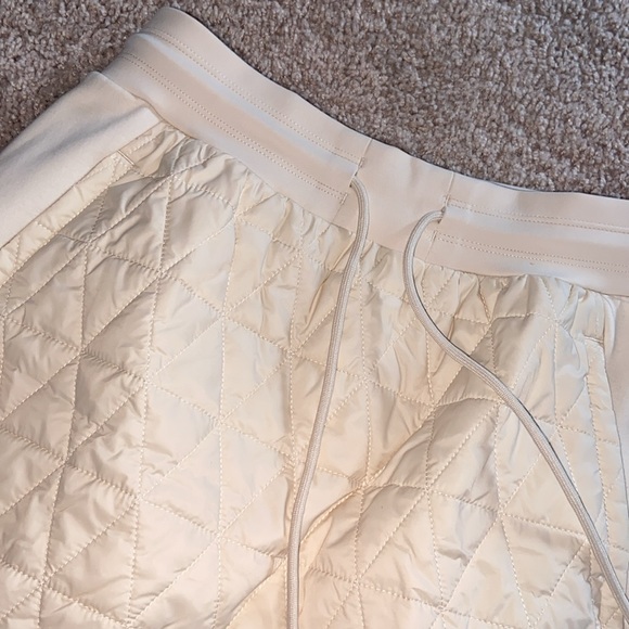 Athleta padded mini skirt. Size 2 - Picture 3 of 15